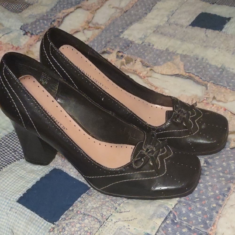 Chic Black Women's Heels with Bow Detail